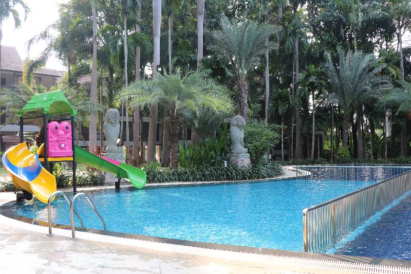 Mida Resort Kanchanaburi - Havuz