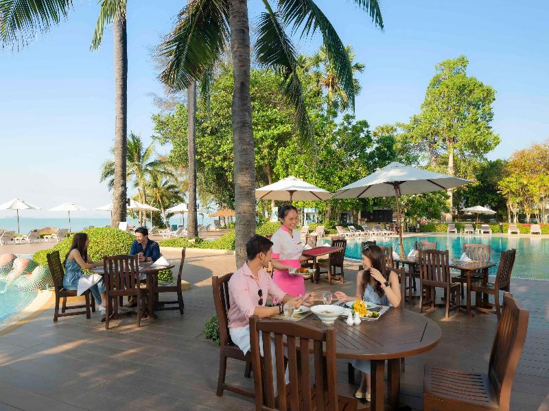 Novotel Rayong Rim Pae Resort - Bar
