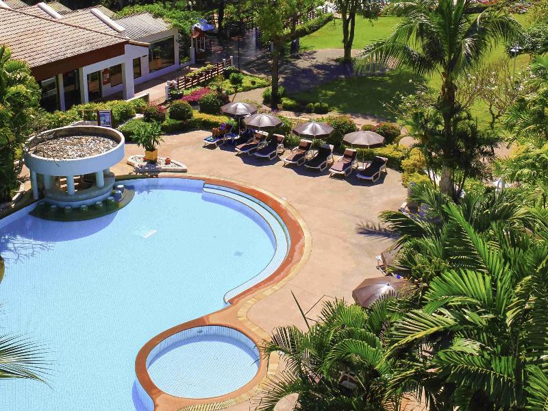 Novotel Rayong Rim Pae Resort - Havuz