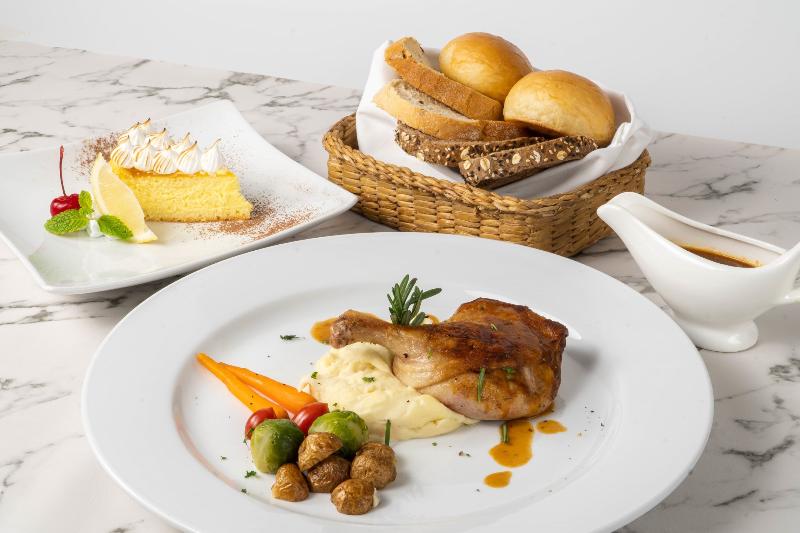Emporium Suites by Chatrium - Restoran