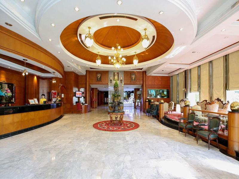 Kosa Hotel & Shopping Mall - Lobi