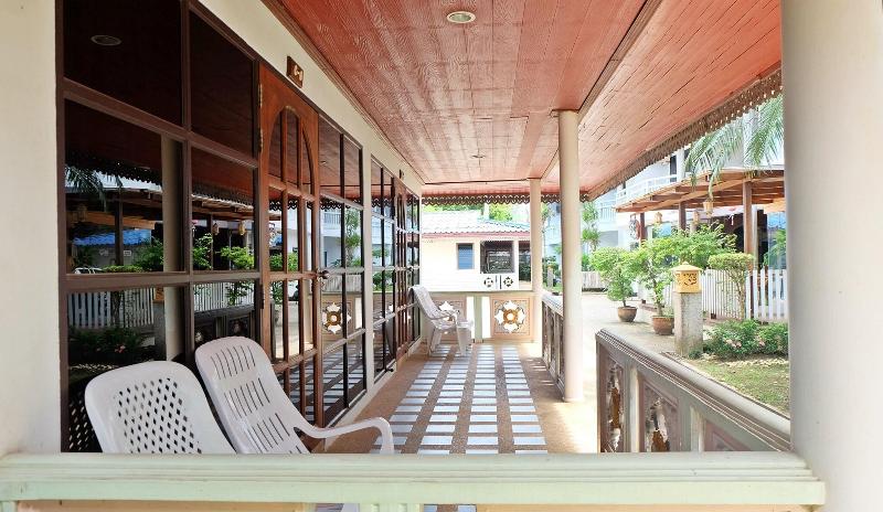 Andaman Lanta Resort - Teras