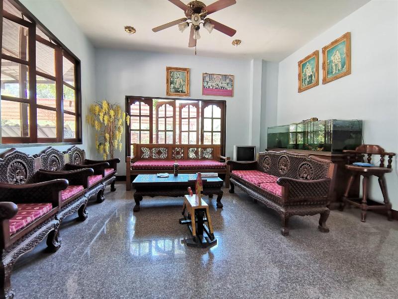 Holiday Villa - Lobi