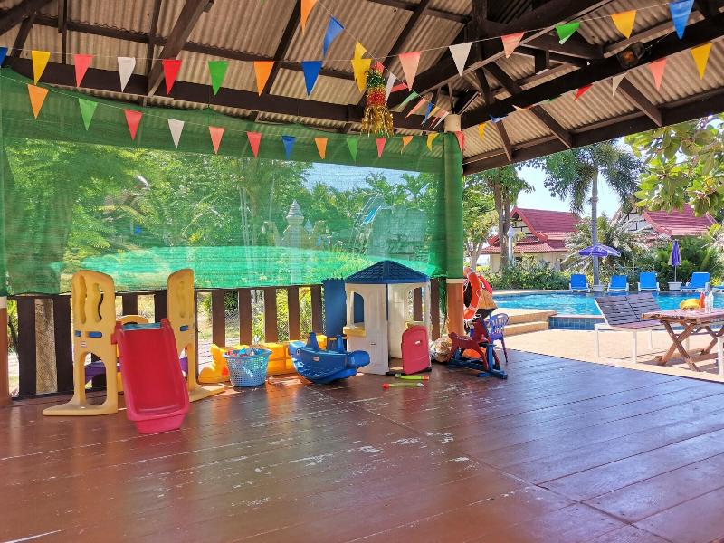 Holiday Villa - Aktivite