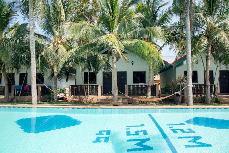 Dolphin Bay Beach Resort - Genel