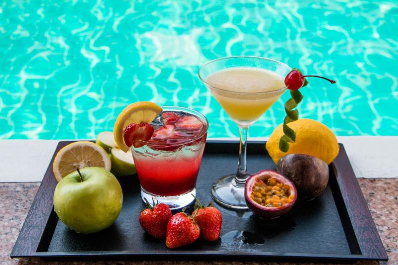Grand Pacific Sovereign Resort & Spa - Bar