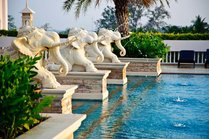 Grand Pacific Sovereign Resort & Spa - Havuz