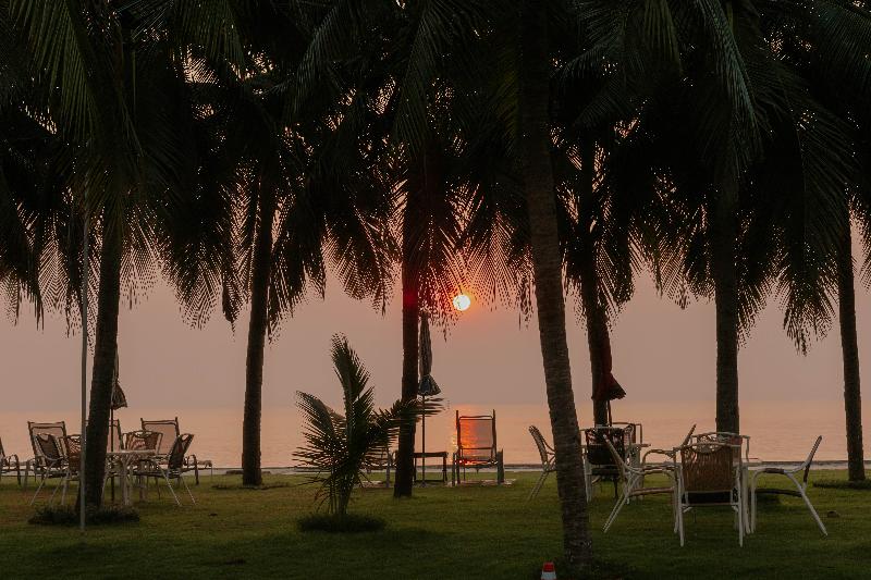 Grand Pacific Sovereign Resort & Spa - Plaj