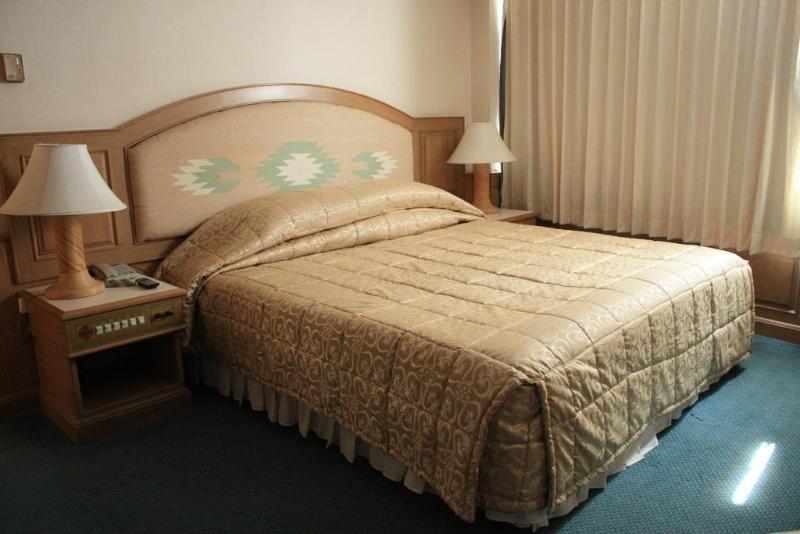 Dhevaraj Hotel - Genel