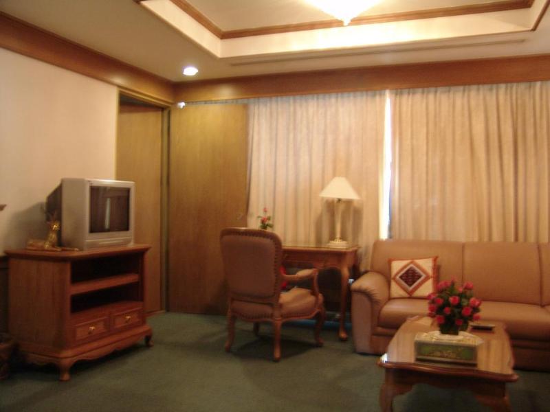 Dhevaraj Hotel - Genel