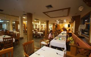 Dhevaraj Hotel fotoÄŸrafÄ±