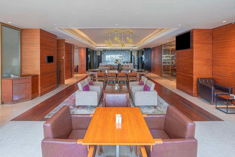 Hyatt Regency Dubai - Bar