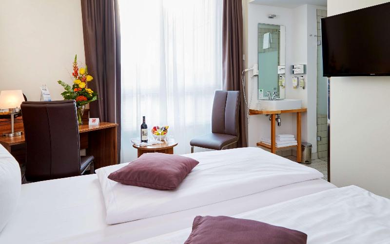 B&B HOTEL Berlin-Mitte - Genel
