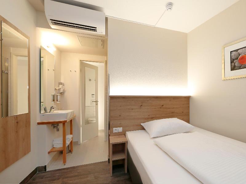 B&B HOTEL Berlin-Mitte - Oda