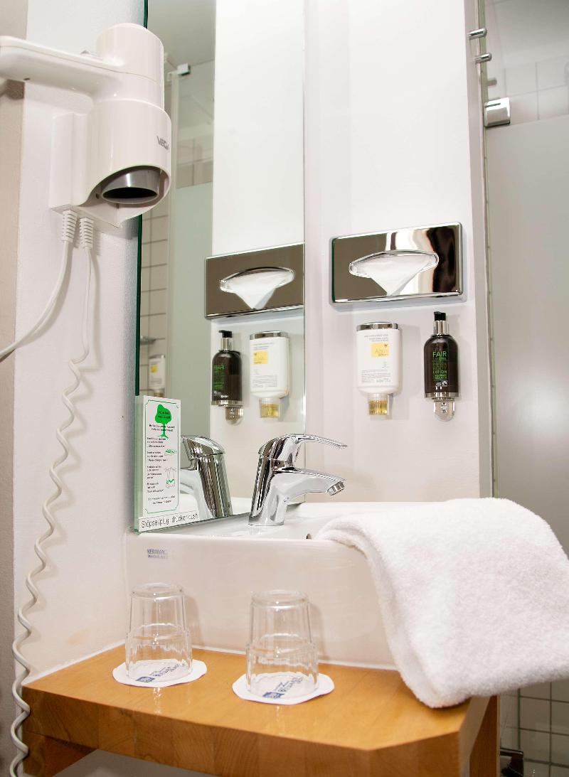B&B HOTEL Berlin-Mitte - Oda