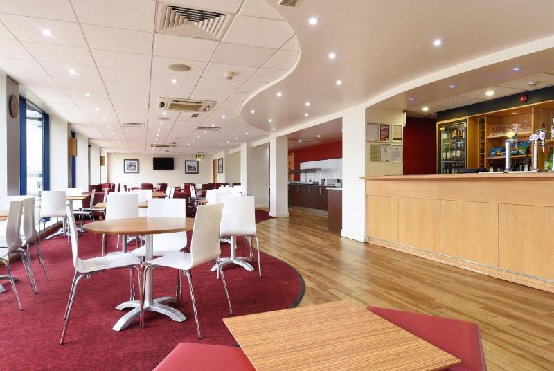 Travelodge London City Airport - Bar