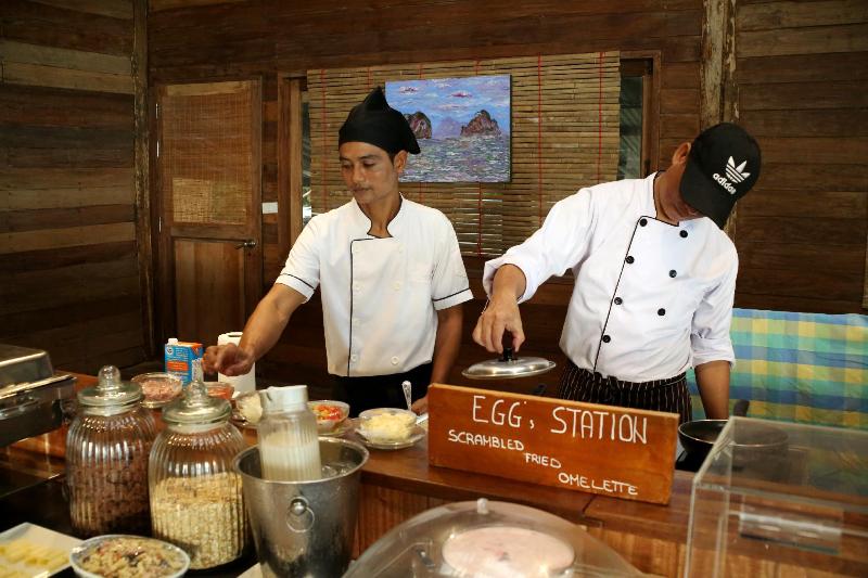 Thapwarin Resort, Koh Ngai - Restoran