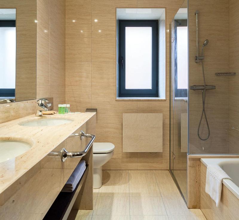 Hotel Vall de BAs - Oda