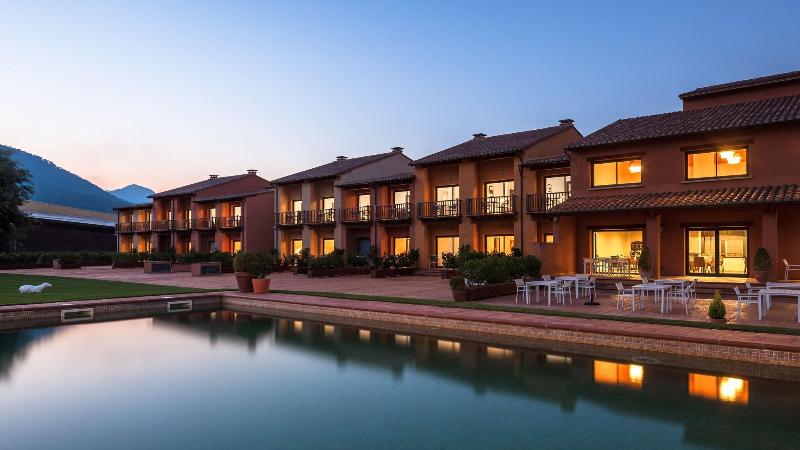 Hotel Vall de BAs - Havuz
