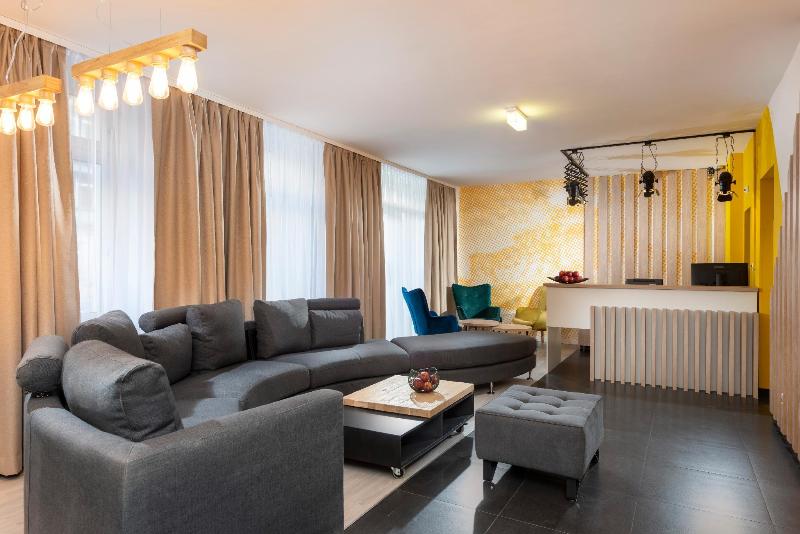 Ibis Styles Dresden Neustadt - Lobi