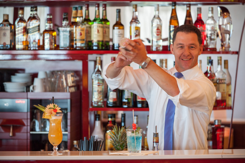 Airport Hotel Basel - Convenient & Friendly - Bar