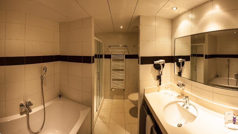 Airport Hotel Basel - Convenient & Friendly - Oda