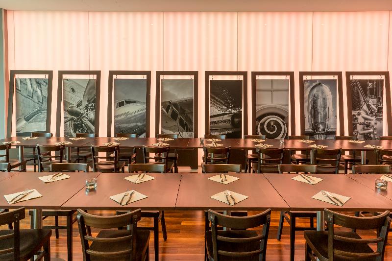 Airport Hotel Basel - Convenient & Friendly - Restoran