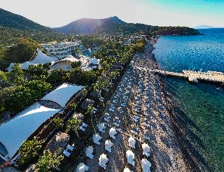 Latanya Park Resort
