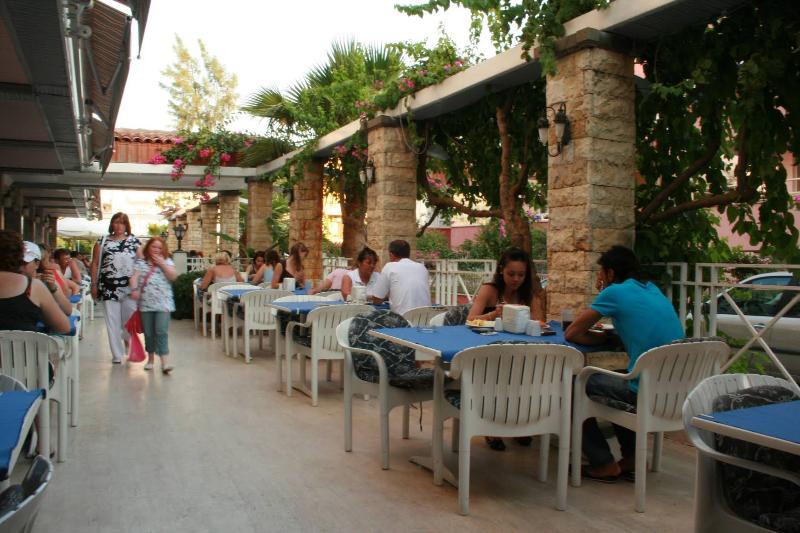 Myra - Restoran