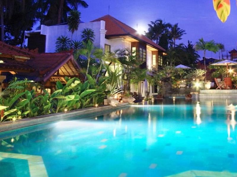 Restu Bali Hotel Legian - Havuz