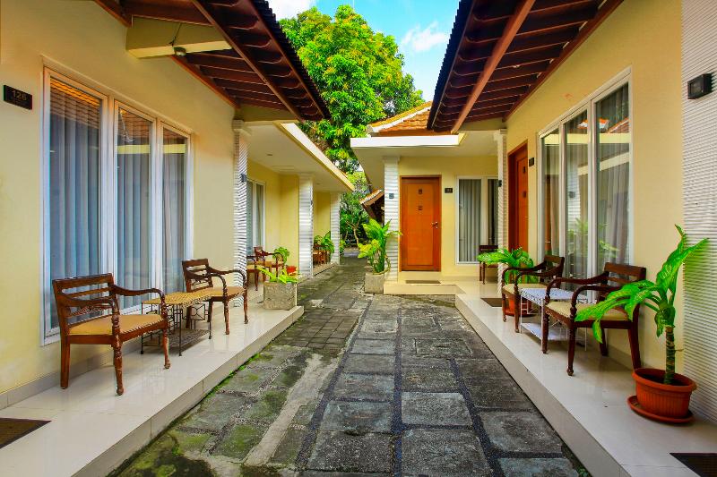 Restu Bali Hotel Legian - Teras