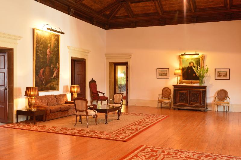 Pousada Mosteiro de Guimaraes - Monument Hotel - Lobi