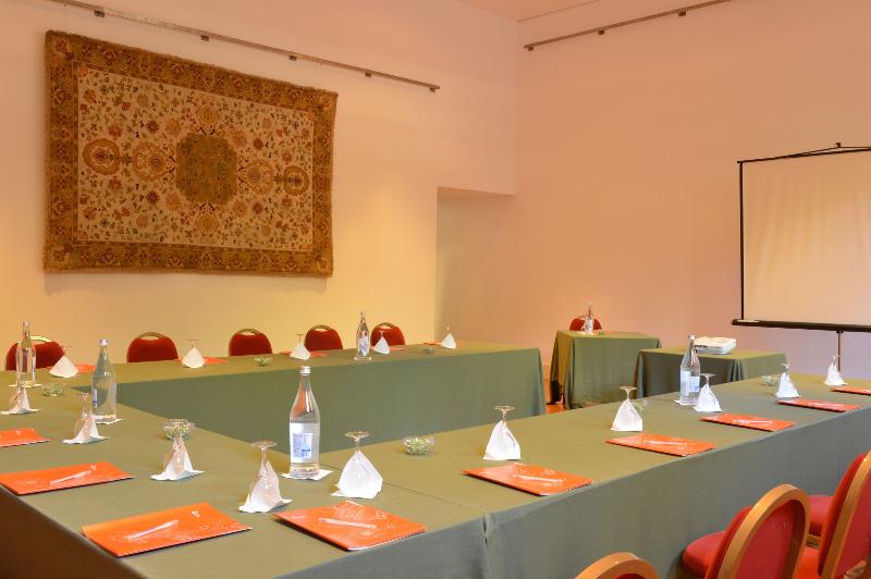 Pousada Mosteiro de Guimaraes - Monument Hotel - Toplantı