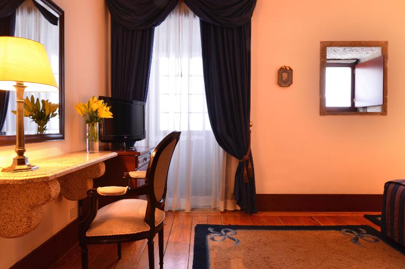 Pousada Mosteiro de Guimaraes - Monument Hotel - Oda