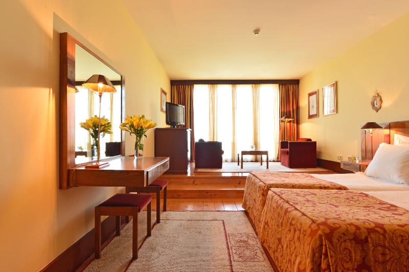 Pousada Mosteiro de Guimaraes - Monument Hotel - Oda