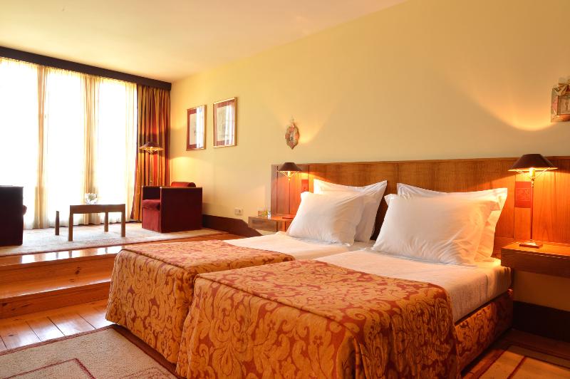 Pousada Mosteiro de Guimaraes - Monument Hotel - Oda