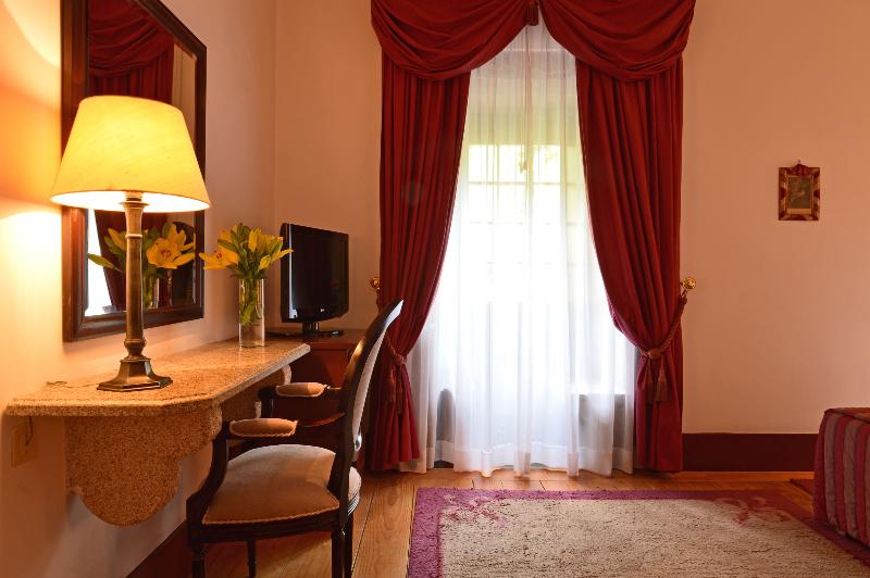 Pousada Mosteiro de Guimaraes - Monument Hotel - Oda