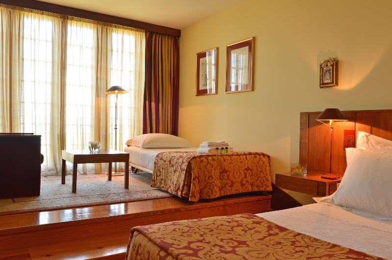 Pousada Mosteiro de Guimaraes - Monument Hotel - Oda