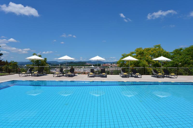Pousada Mosteiro de Guimaraes - Monument Hotel - Havuz