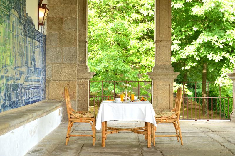 Pousada Mosteiro de Guimaraes - Monument Hotel - Restoran