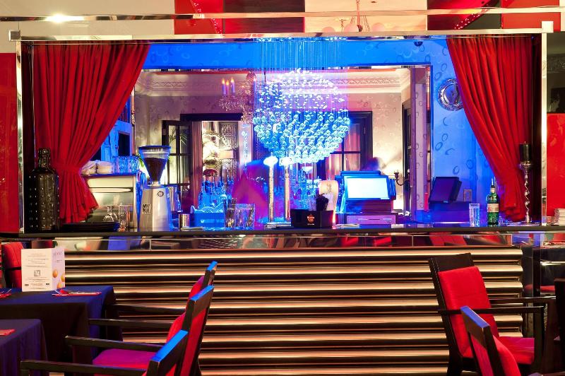 The Cumberland - Bar