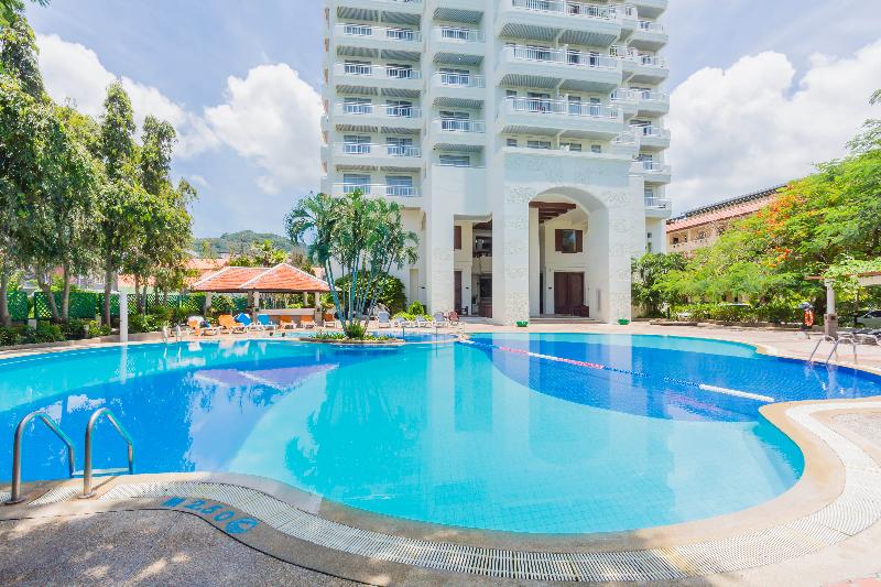 Waterfront Suites Phuket by Centara - Havuz