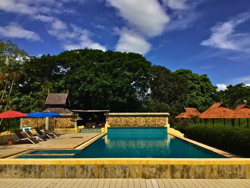 Pai Hotspring Spa Resort - Havuz