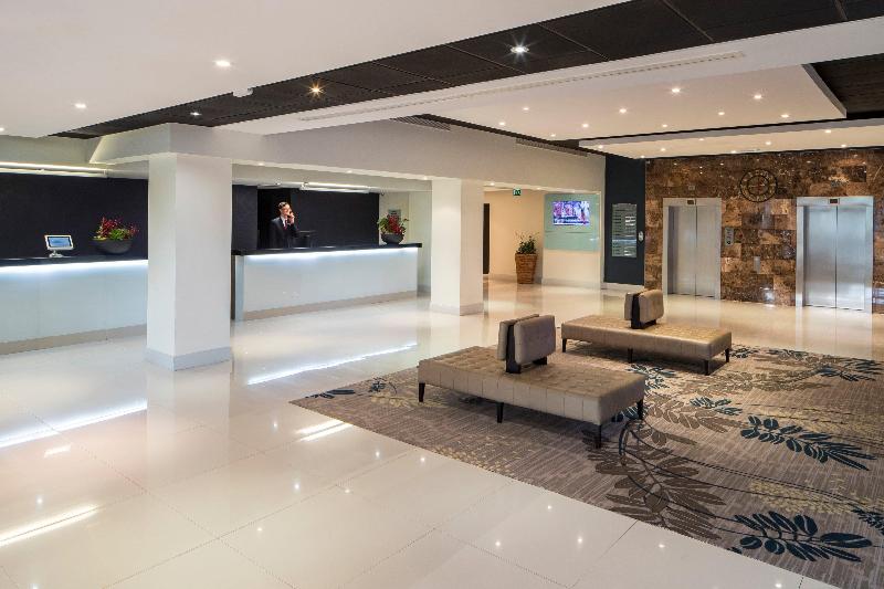 Crowne Plaza Stratford Upon Avon - Lobi