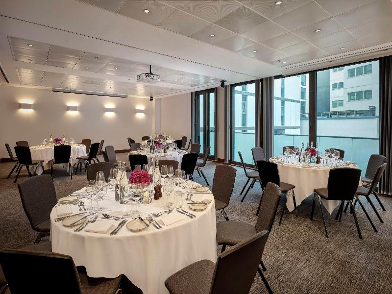 Park Plaza County Hall - Toplantı