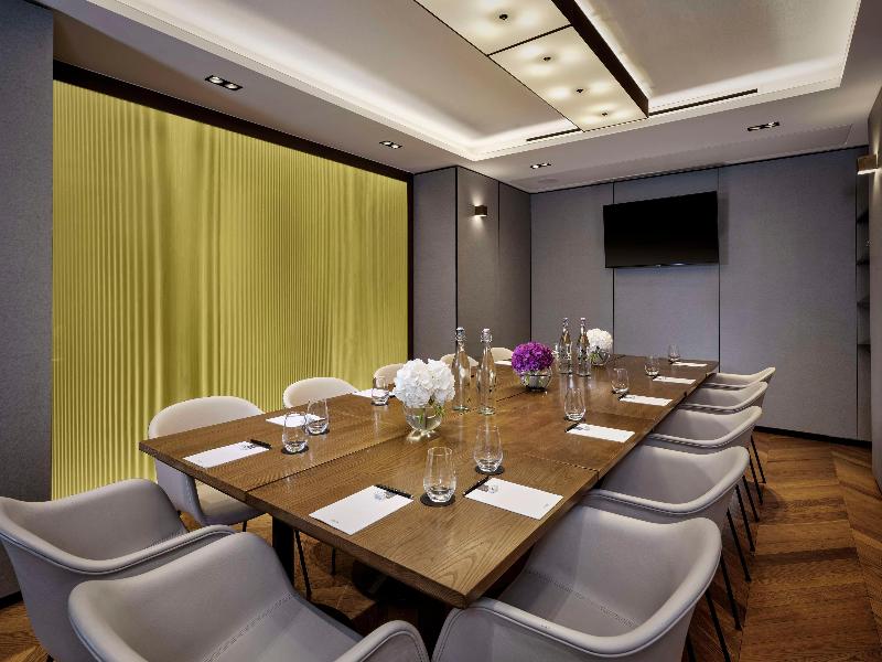 Park Plaza County Hall - Toplantı