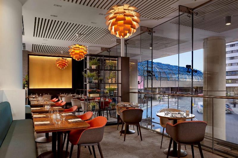 Park Plaza County Hall - Restoran
