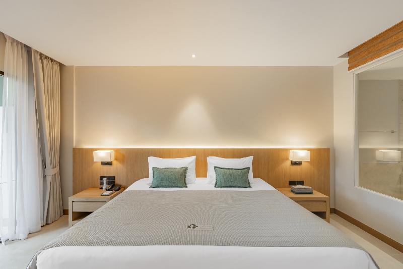 Apsara Beachfront Resort and Villa - Oda