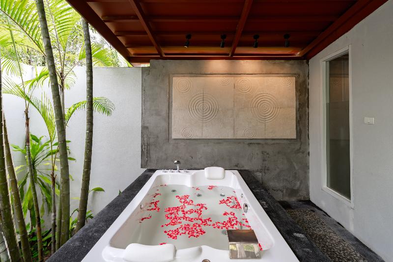 Apsara Beachfront Resort and Villa - Oda