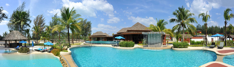 Apsara Beachfront Resort and Villa - Havuz